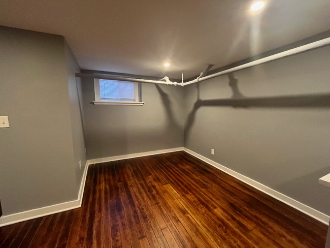 Foto del edificio - 1830 N Oakland Ave