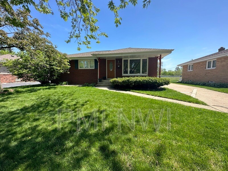 7959 Beech Ave, Munster, IN 46321 House for Rent in Munster, IN