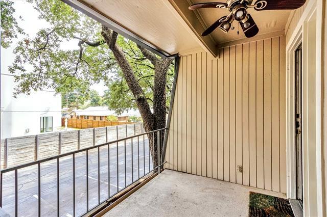 Building Photo - 5226 Fleetwood Oaks Ave