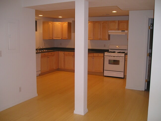 Building Photo - 5329 9th Ave NE