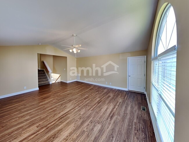 Building Photo - 104 Lance Park Cir