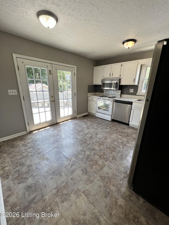 Foto del edificio - 3700 Hillcross Dr
