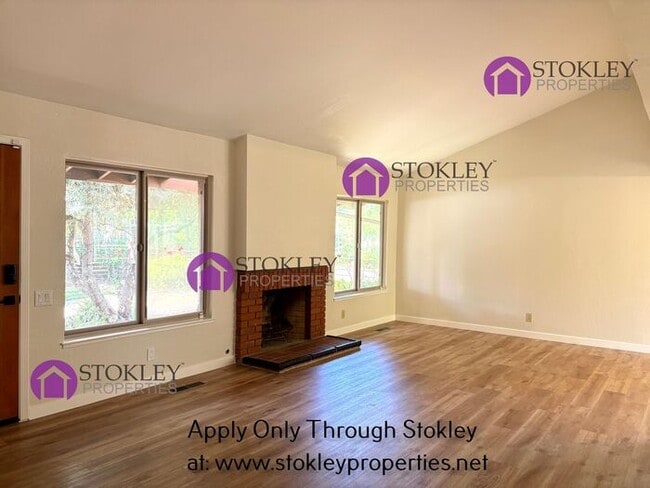 Building Photo - 622 Sutton Ct