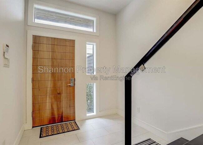 Foto del edificio - 5905 Kiam St