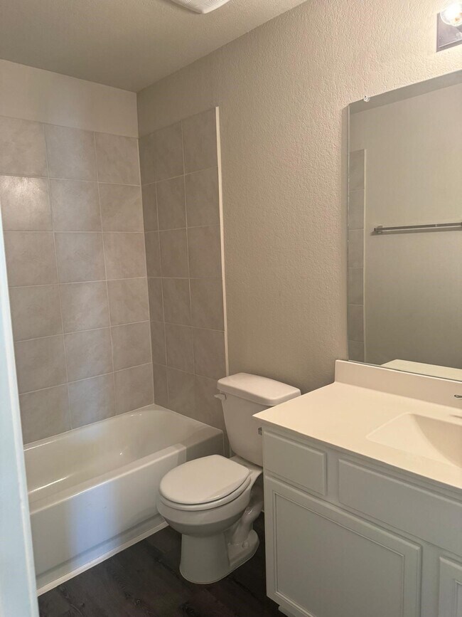 Foto del edificio - 24634 Bastiani Canvas Ln
