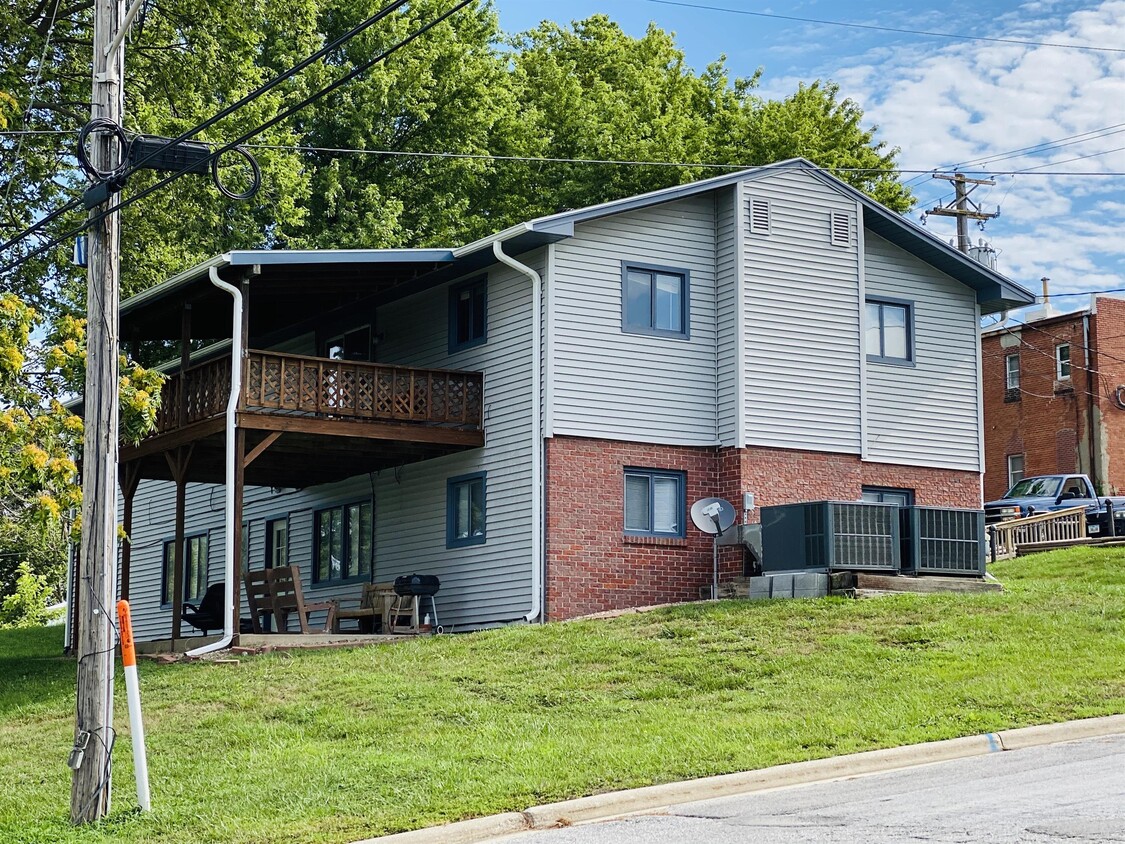Primary Photo - 701 Nebraska St