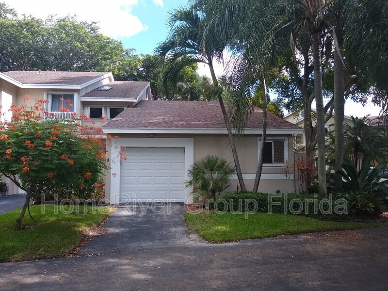 Foto principal - 2167 Discovery Cir W