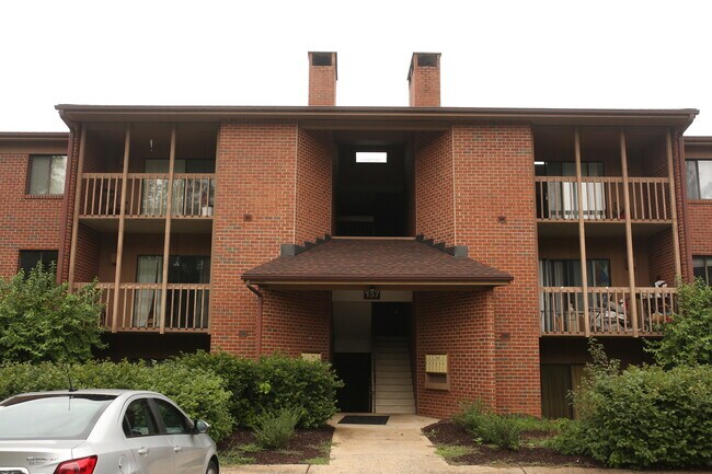 Foto del edificio - One Bedroom with a Den at Turtle Creek!
