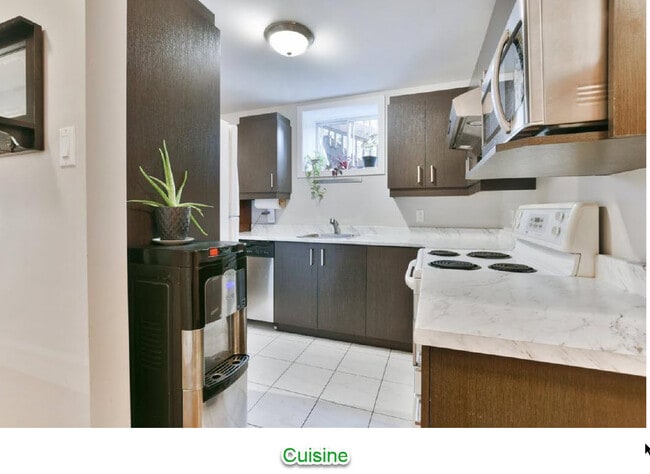 Building Photo - 1080 Av 49E