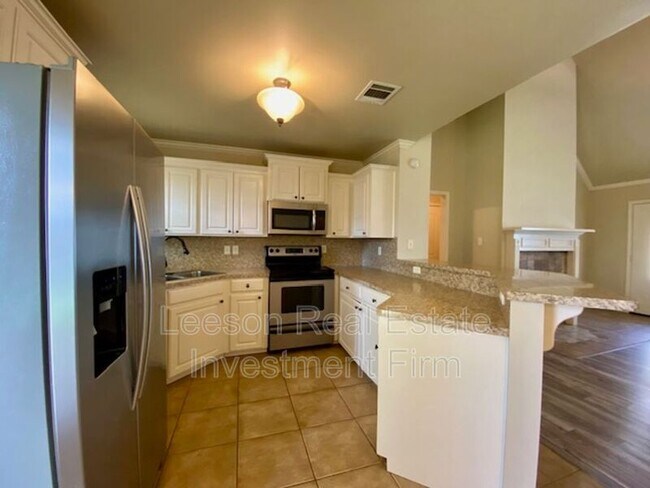Foto del edificio - 123 Foxchase Dr