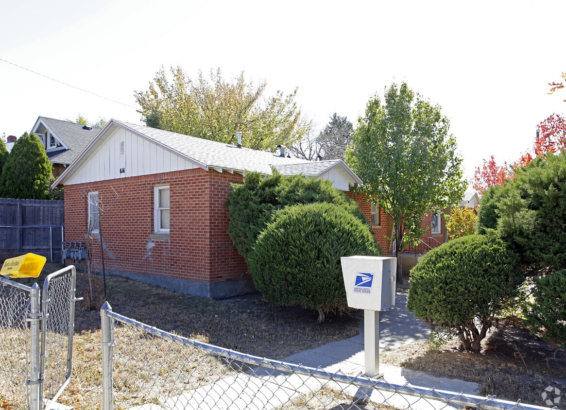 Foto principal - 616 W 14th St
