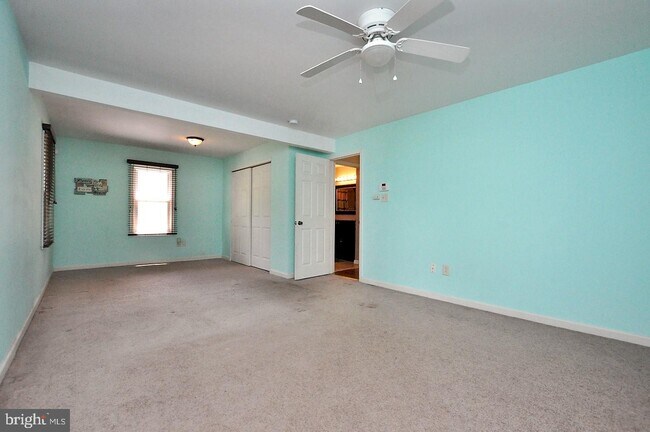 Building Photo - 328 Church Rd