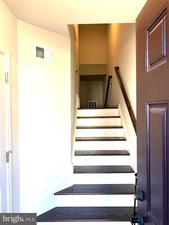 Foto del edificio - 9606 Julia Ln