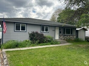 Building Photo - 1217 Holladay Dr