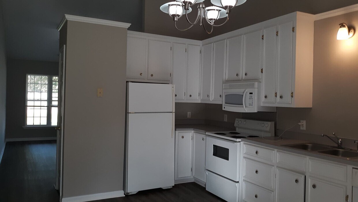 Foto principal - 3908 Elkin Ridge Dr