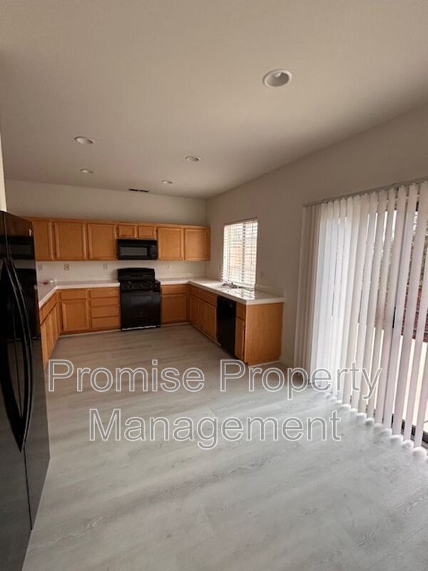 Building Photo - 1281 Avenida Amistad