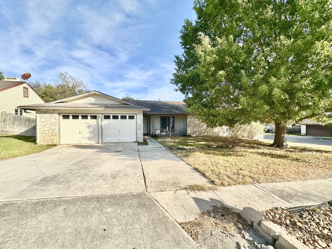 Primary Photo - 5219 Hacienda Dr