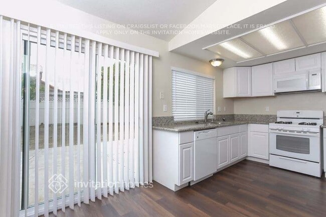Building Photo - 1566 Coventry Pl