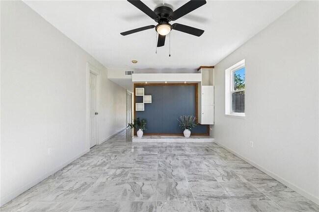 Foto del edificio - 4918 Wabash St