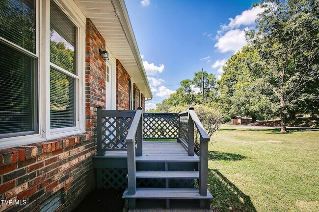 Foto del edificio - 1205 Morning Star Ln