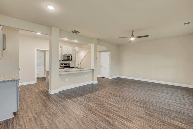 Foto del edificio - 7211 Berrywood Ct NW
