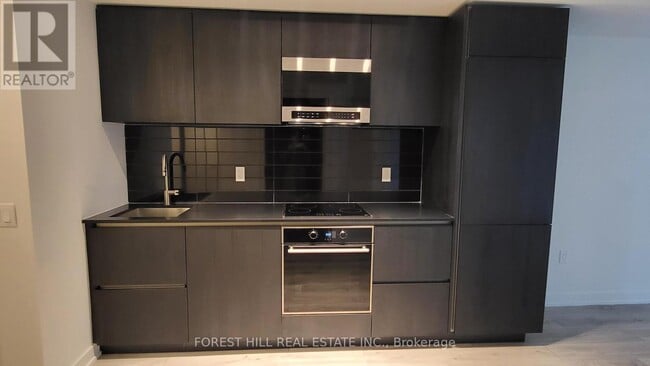 Building Photo - 120 Broadway Ave