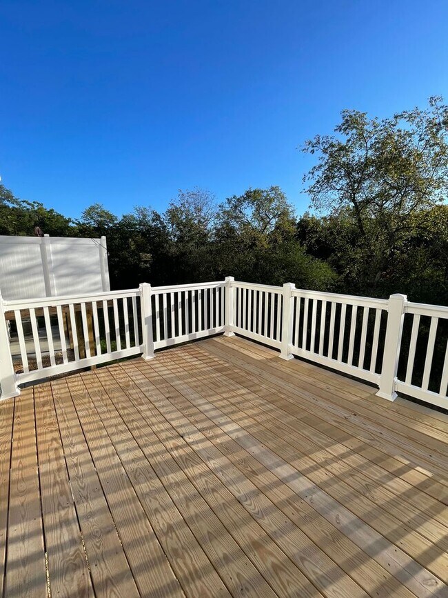 Foto del edificio - *BRAND NEW!* Townhouse for Rent in Crescen...