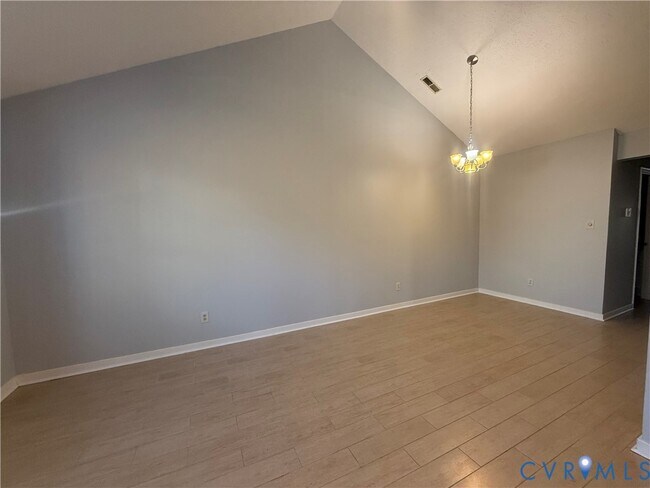 Foto del edificio - 4912 Lurgan Pl