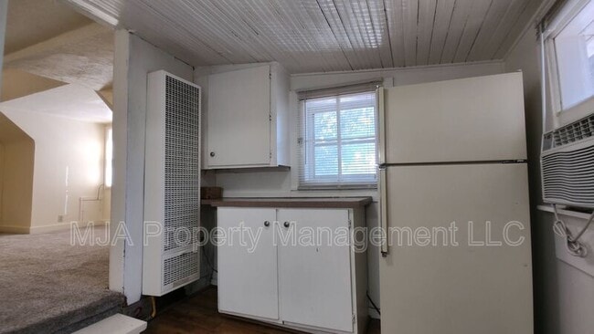 Building Photo - 2172 S 800 E