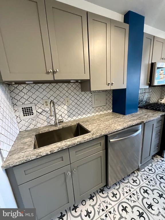 River Towers Condominiums Apartments under $2 977 Alexandria VA 4