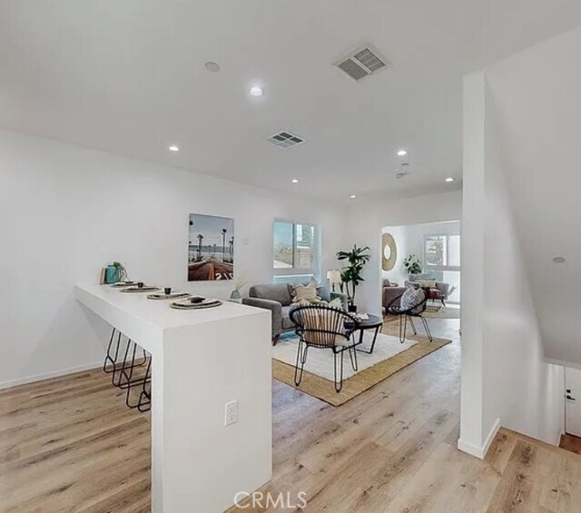 Foto del edificio - 6344 Camellia Ave