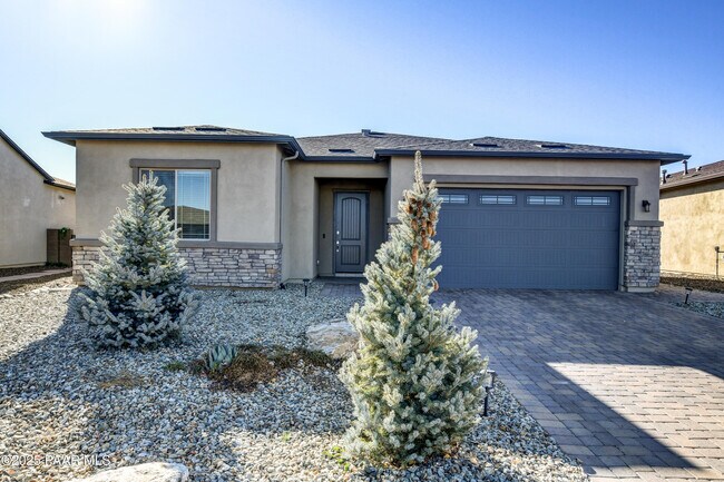 Foto del edificio - 8736 N Peaceful Vly Wy