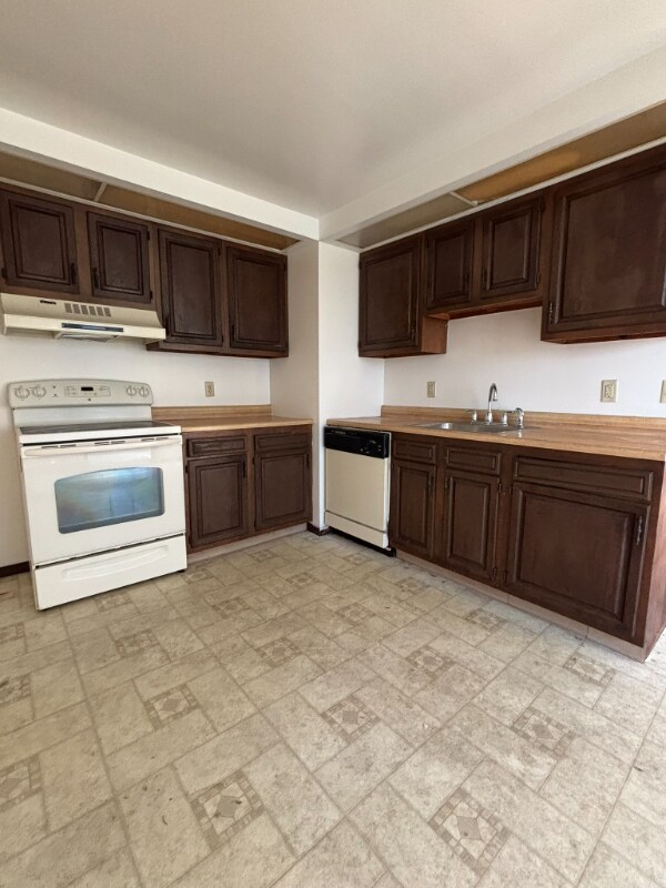 Primary Photo - 21-25 Barton Ct