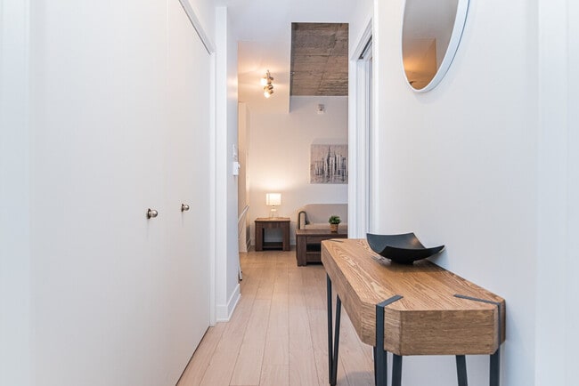 Building Photo - 13 Rue Saint-Urbain