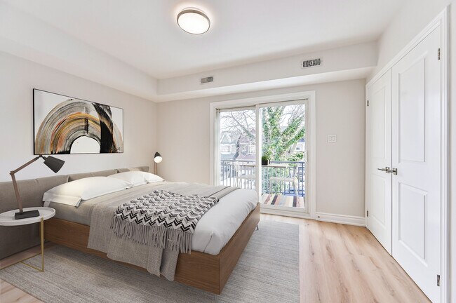 Photo du bâtiment - 2 Bedroom and 1 Bathroom Upper Floor Unit ...