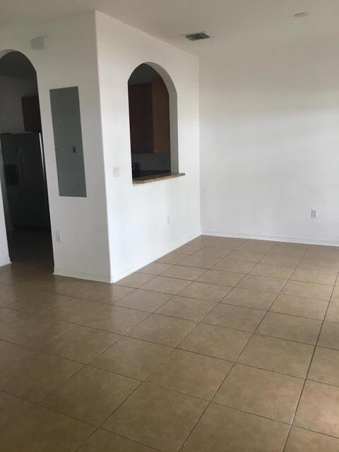 Foto del edificio - 398 Lake Monterey Cir