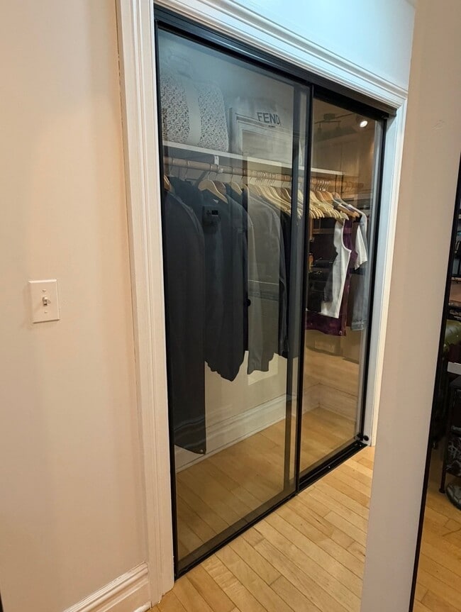 Building Photo - 254 1st St