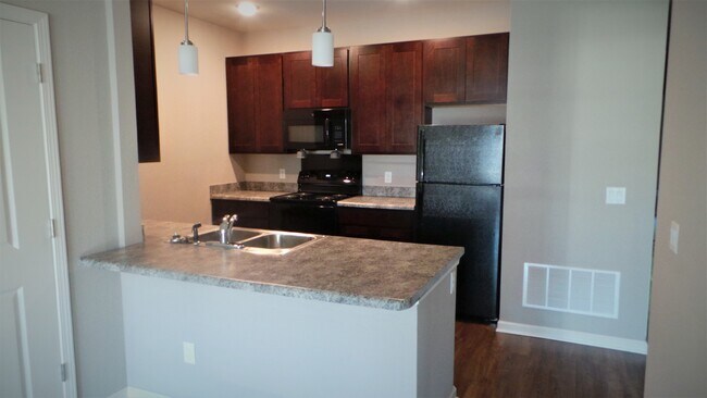 The Crossing at Grove City Apartments - 4