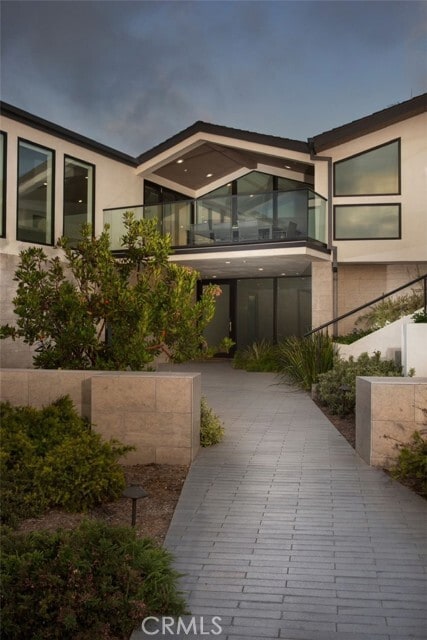 Building Photo - 27 N La Senda Dr