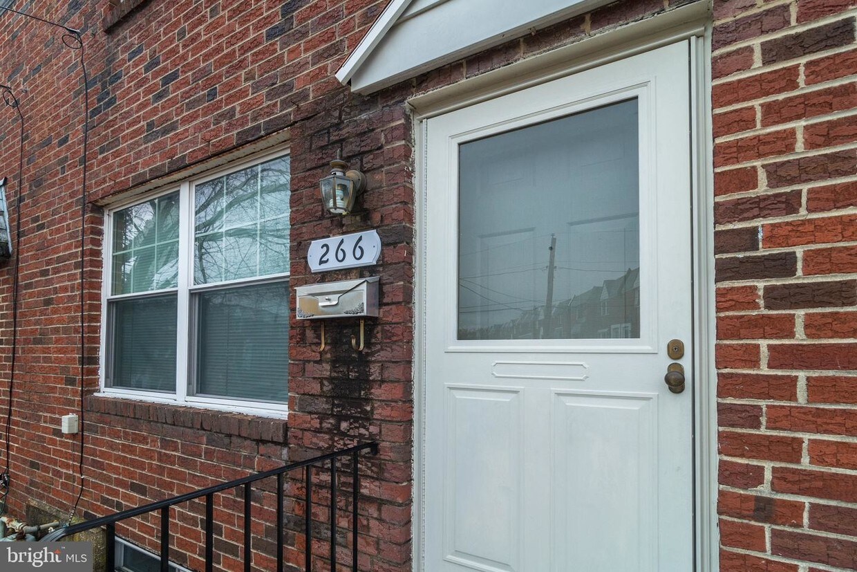 Foto principal - 266 S Spring Garden St