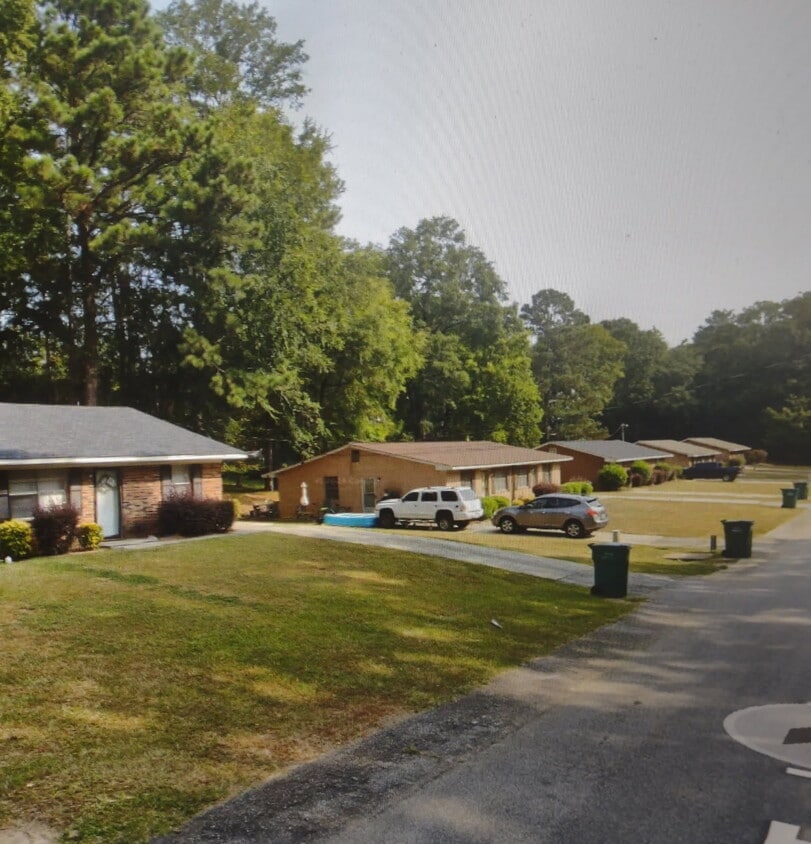 Primary Photo - Trakas Avenue Duplex