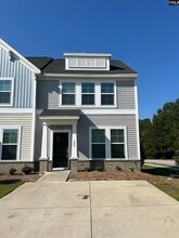 Building Photo - 200 Bluewing Dr