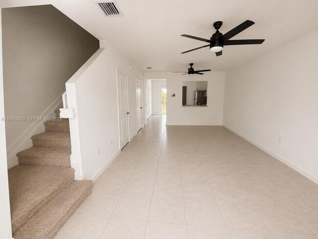 Foto del edificio - 460 NE 4th Ln