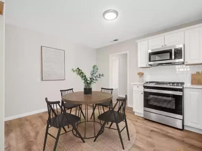 Foto del edificio - 3521 Circle Ct E