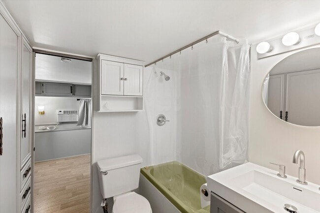 Building Photo - Bright & Newly Renovated 1-Bedroom Rental