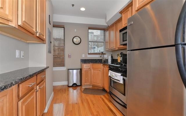 Foto del edificio - 120 Willow Ave