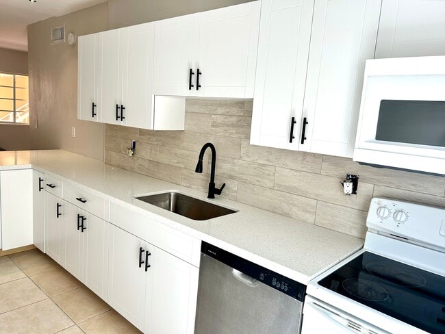 Photo - 7331 Gary Ave Apartment