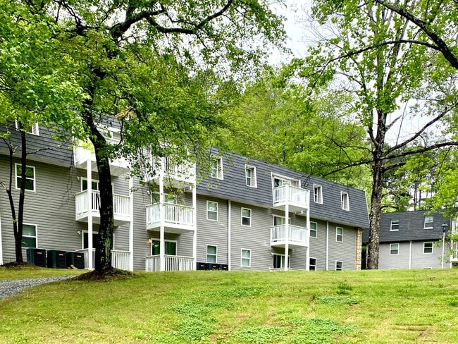 Building Photo - Creekside Apartments