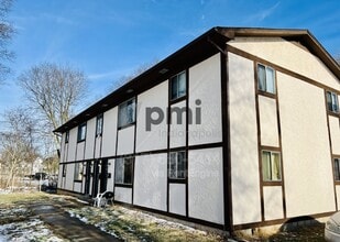 Building Photo - 828 Whitethorne Ave