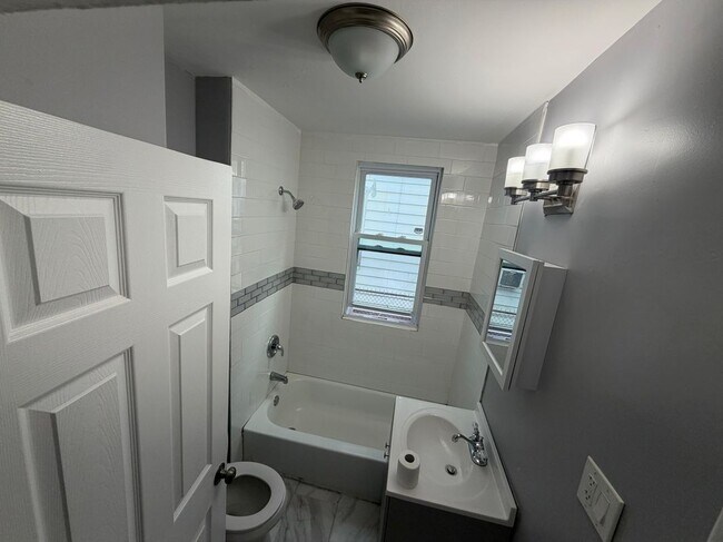 Foto del edificio - 222 West End Ave